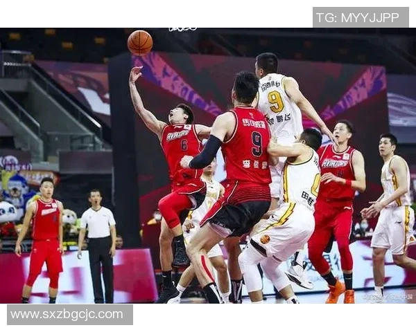 杭州篮球队在精英赛中以68分稳居积分榜首位，展现强劲实力