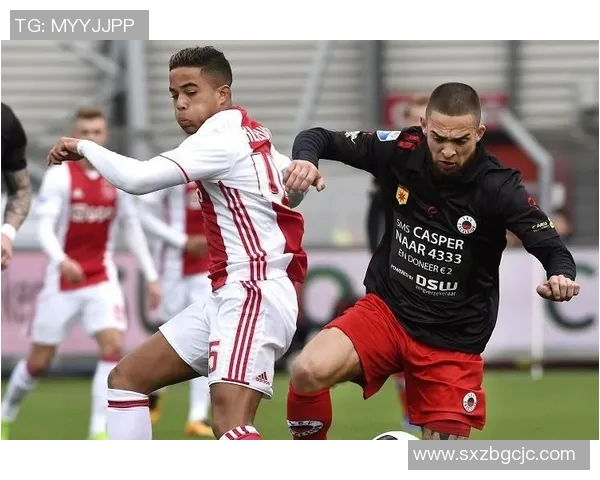 阿尔克与特温特的精彩对决揭示荷甲赛季新动态与球队实力对比 阿尔克与特温特的精彩对决揭示荷甲赛季新动态与球队实力对比