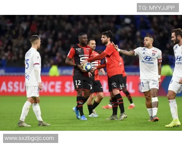 雷恩与亚眠的足球魔方对决解析与精彩瞬间回顾