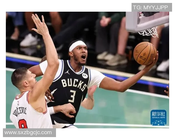 公牛与雄鹿季后赛第四场激战回顾双方明星球员表现与战术分析